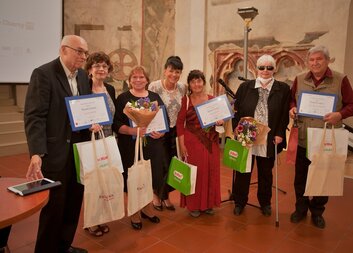 Naše kolegyně paní Květa Švaigrová získala za svou práci čestné uznání