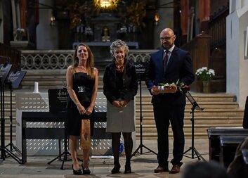 Ocenění Oblastní charity Chrudim za pomoc druhým