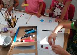 Kdo si přinesl domů motýla, stromeček a nebo berušku ?