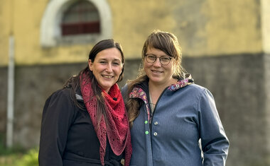 Alena Peremská s Petrou Kolčavovou zakladatelkou poutí